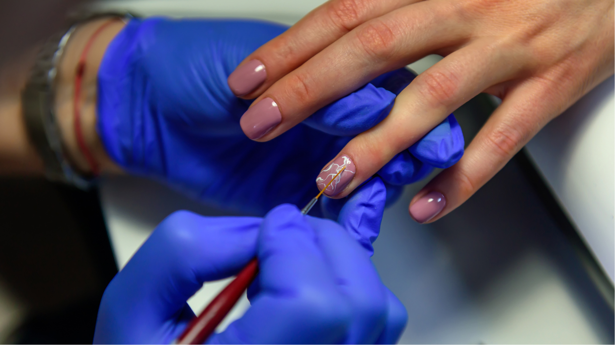 acrylic nail extensions in Mumbai